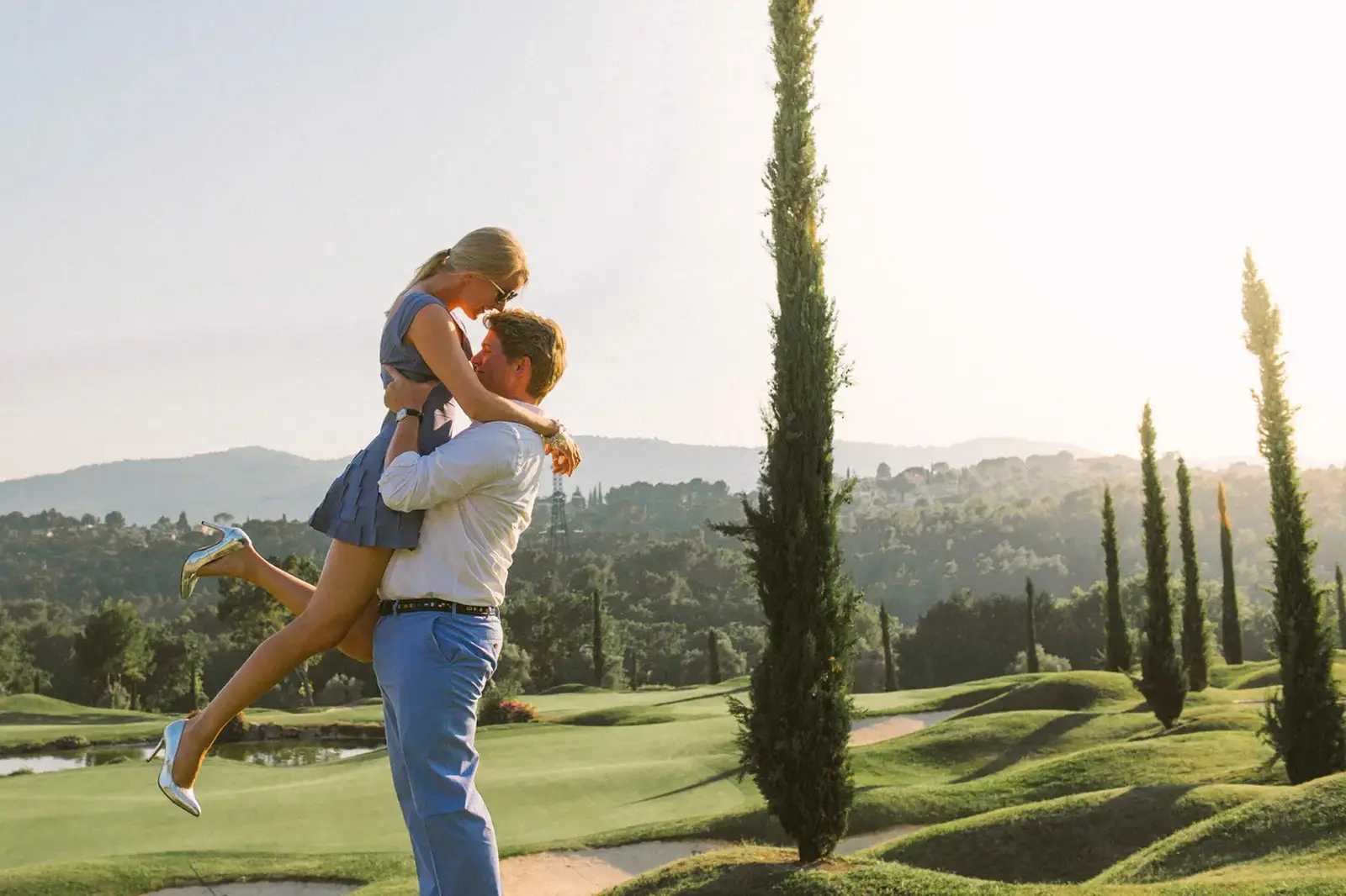 Wedding couple in the old village near Mougins — a relaxed South of France wedding venue with countryside views