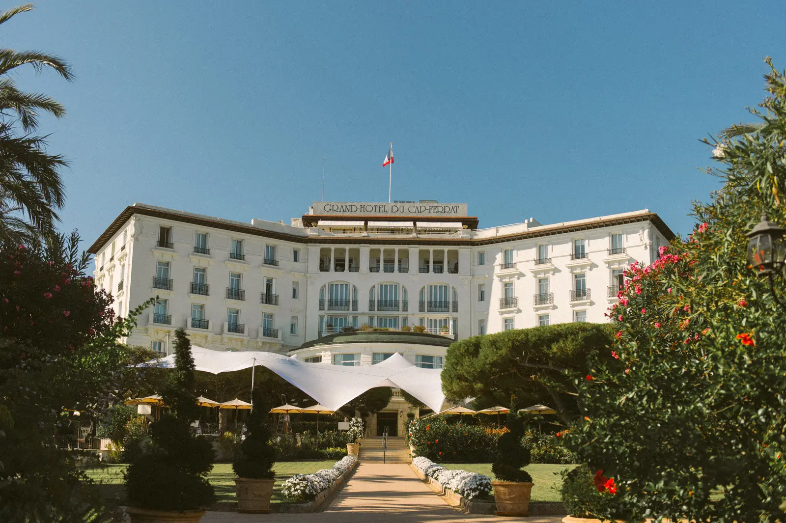 Grand-Hôtel du Cap-Ferrat wedding photograph on the French Riviera