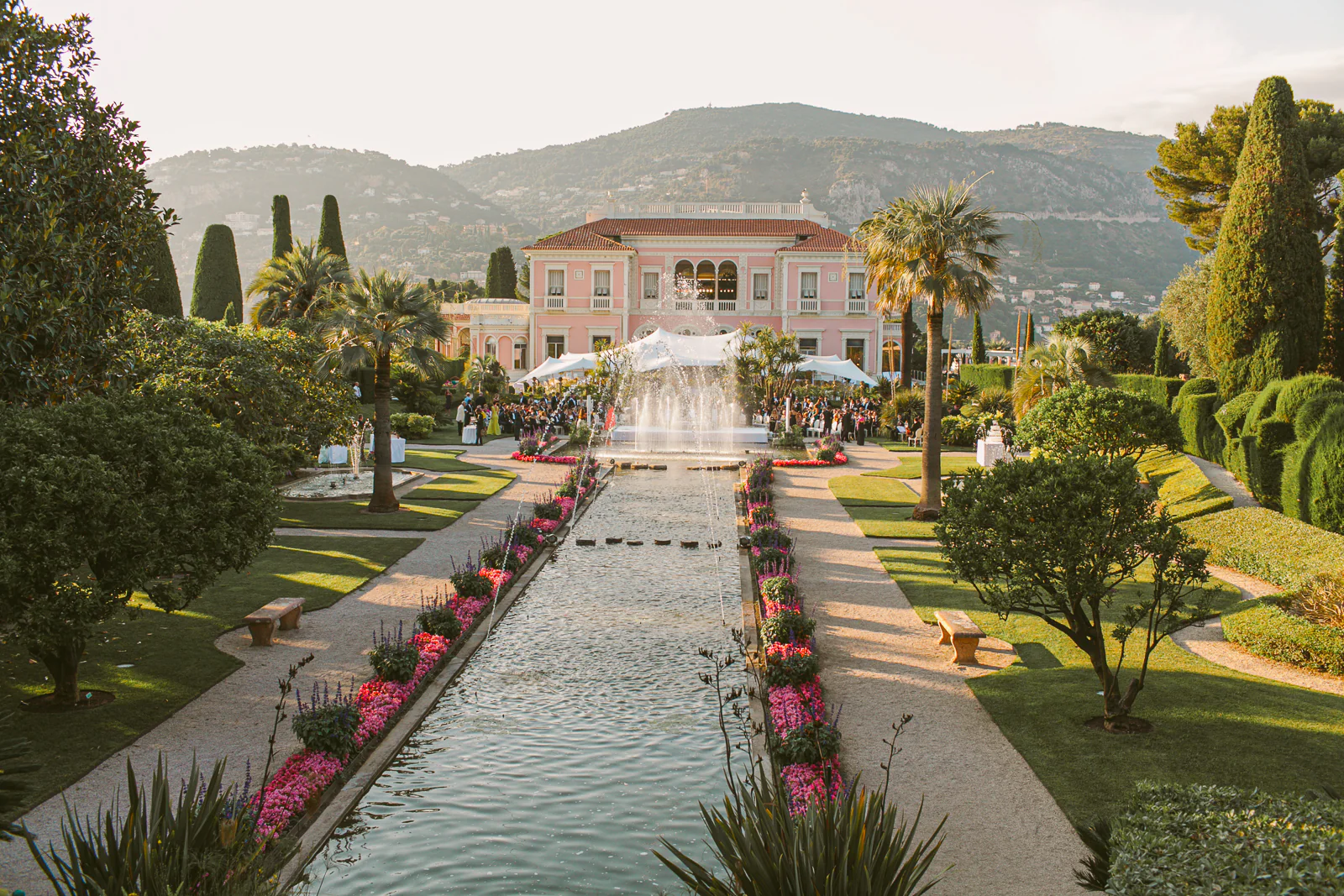 Real wedding photographed at Villa Ephrussi de Rothschild on Saint-Jean-Cap-Ferrat