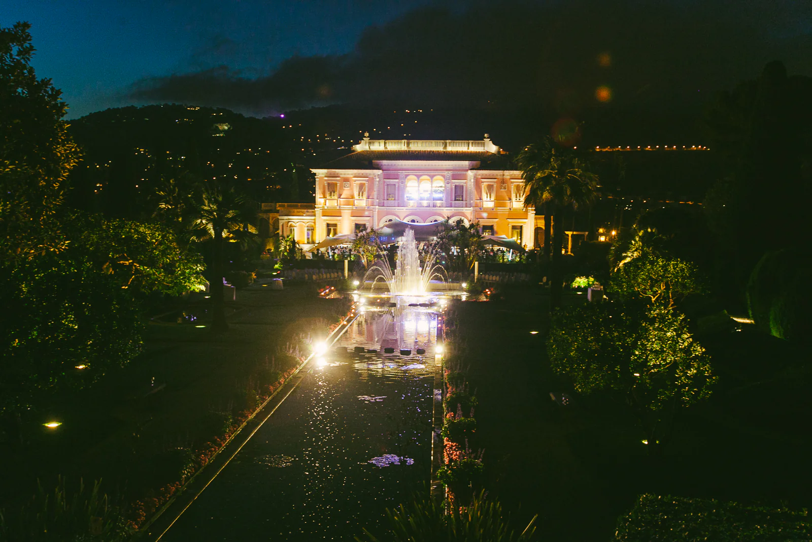 Real wedding photographed at Villa Ephrussi de Rothschild on Saint-Jean-Cap-Ferrat
