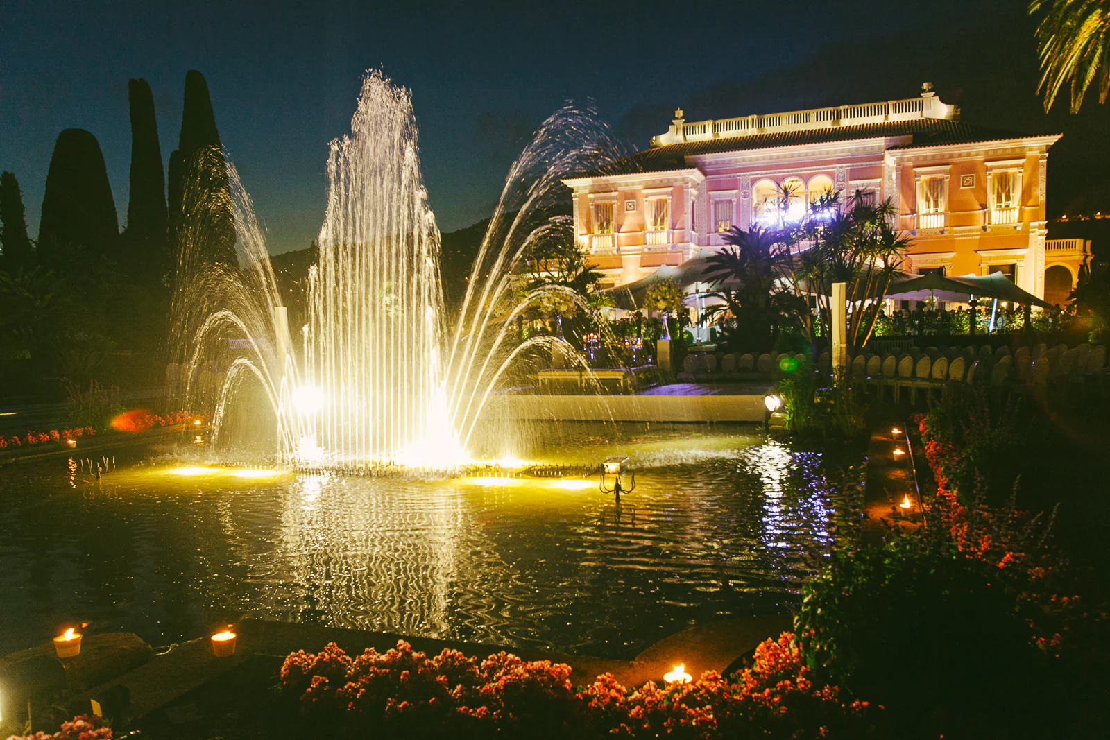Villa Ephrussi de Rothschild illuminated during an evening wedding